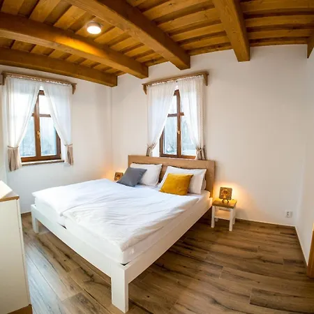 U Kouzelne Lipy Tatil Evi *